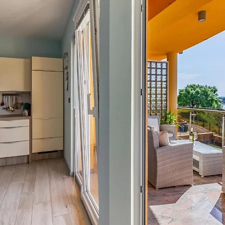 Beautiful In With Wifi Apartment Pomer