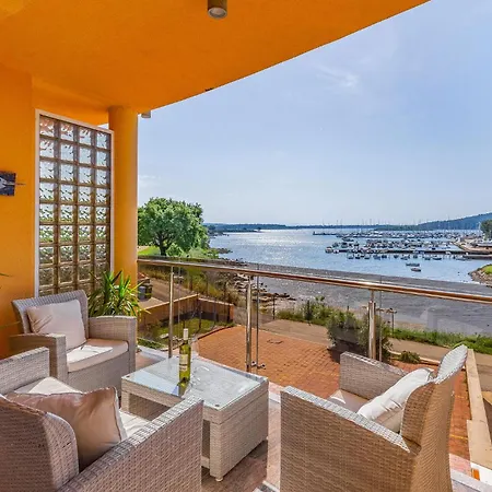 Beautiful In With Wifi Apartment